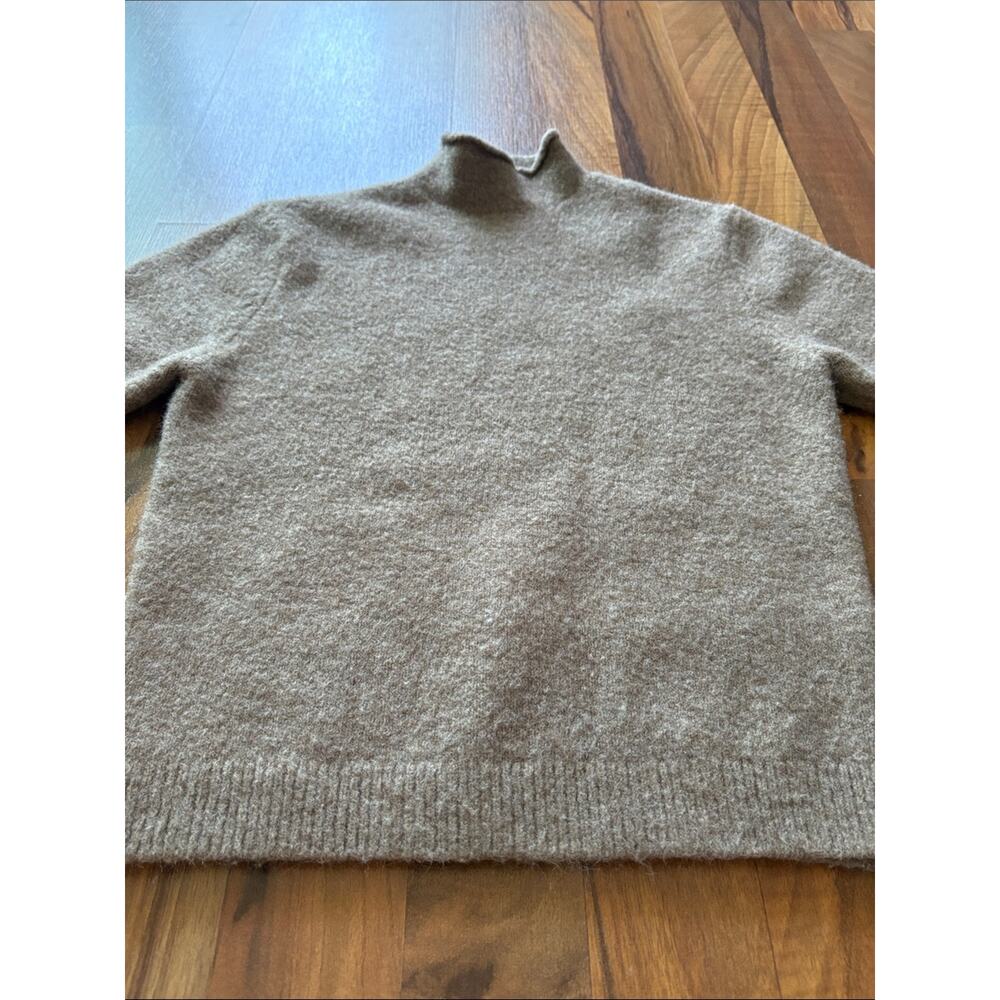Zara Woman’s Short-Sleeve Turtleneck Sweater in Taupe Size S - Picture 3 of 8